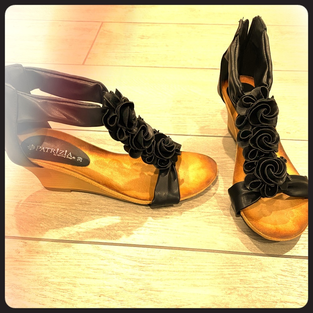 New Patrizia black floral wedge sandals 8.5